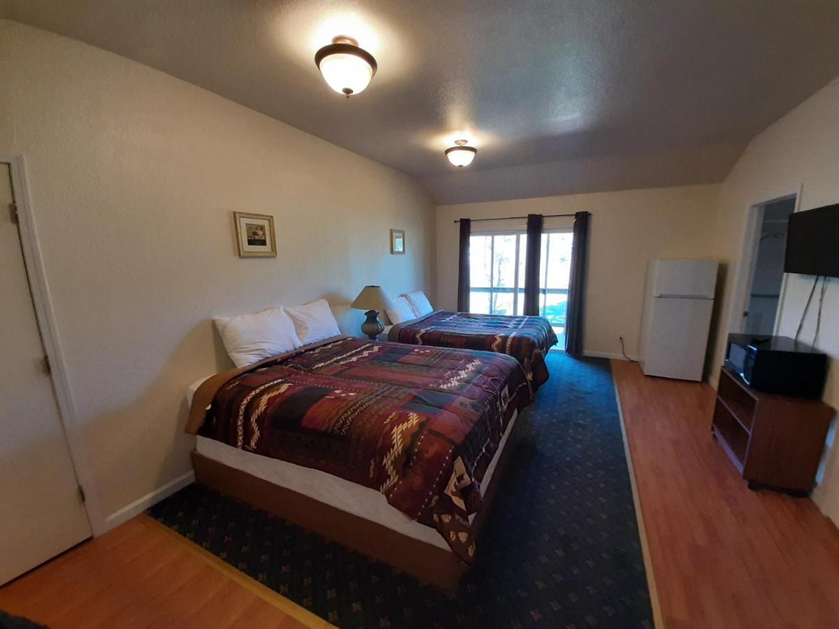 Alta Sierra Village Inn غراس فالي الغرفة الصورة